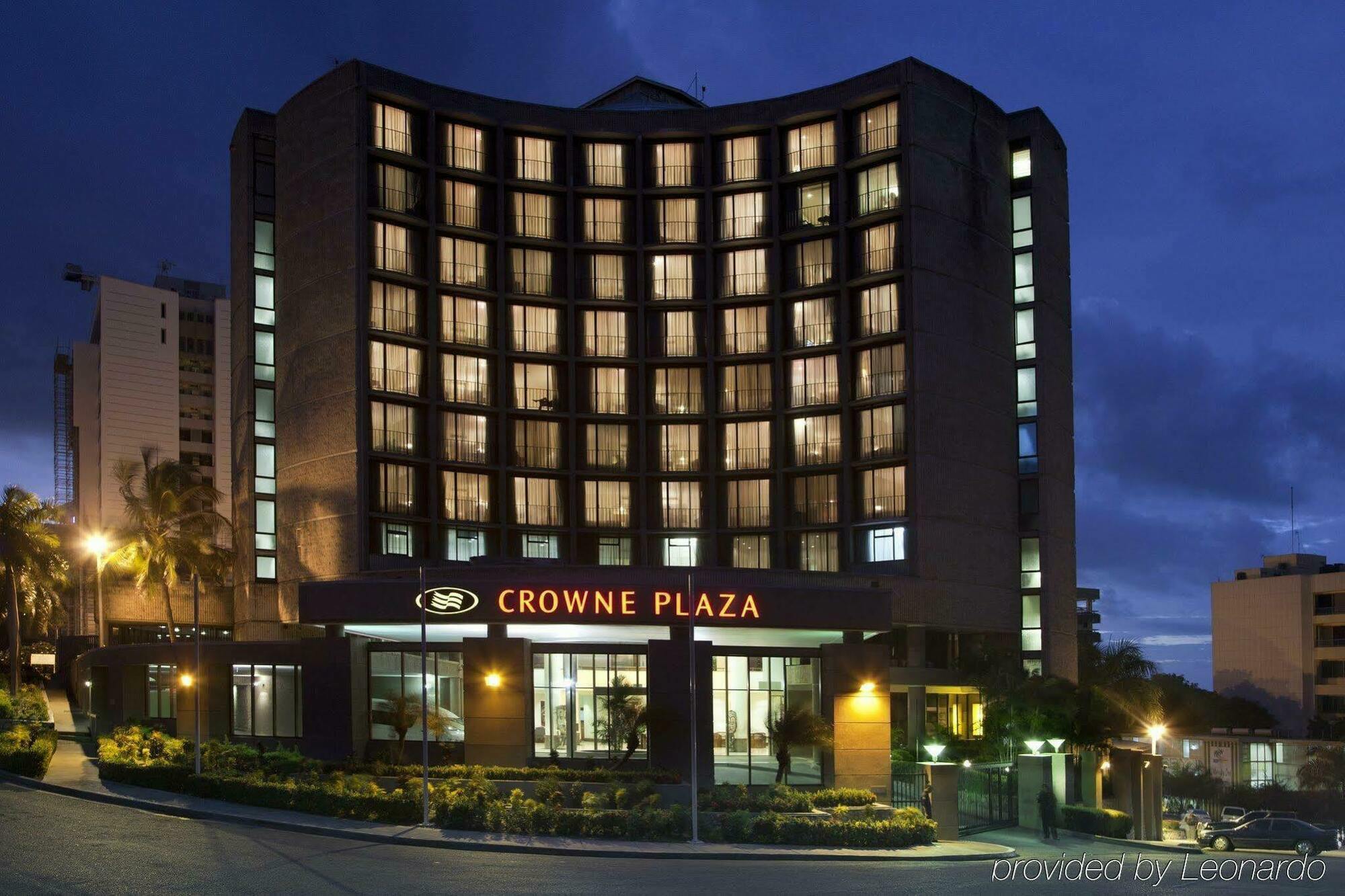 Crown Hotel ポートモレスビー エクステリア 写真